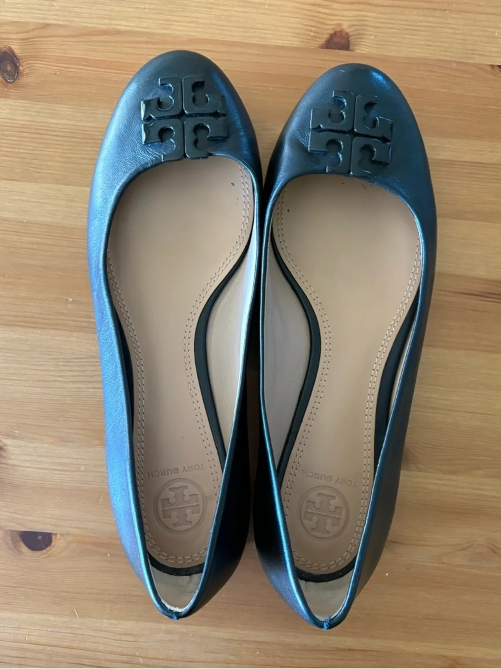 Tory Burch Lowell 2 Black Leather Ballet Flats Logo Size 8 - Picture 3 of 12